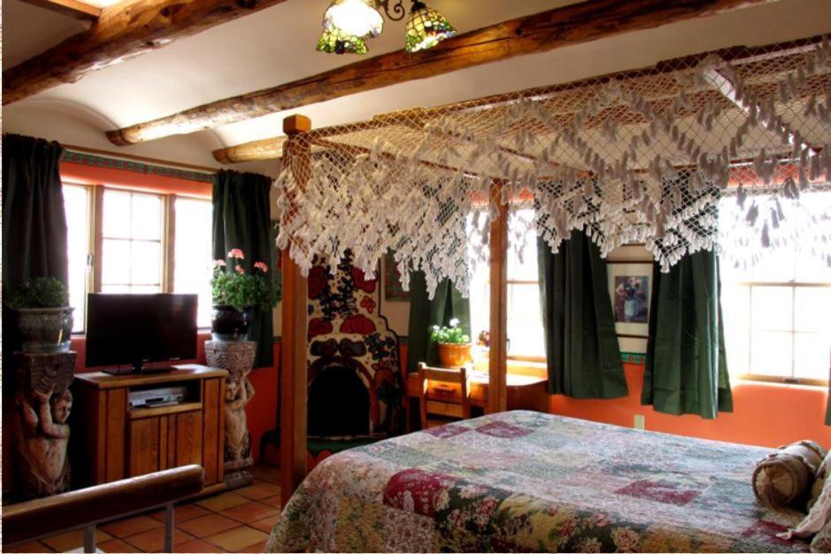 La Dona Luz Inn An Historic B&B Taos Kültér fotó